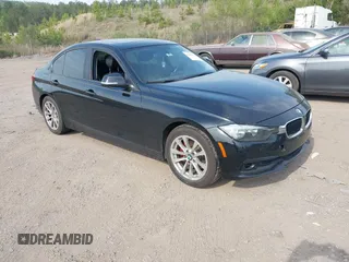 2017 BMW 3 Series 320i z VIN WBA8E1G55HNU15029, wystawiony jako IAAI lot #42005900 z przebiegiem 202 288 mil mil oraz . Historia ofert i sprzedaży dostępna na DreamBid. Obrazek 1.