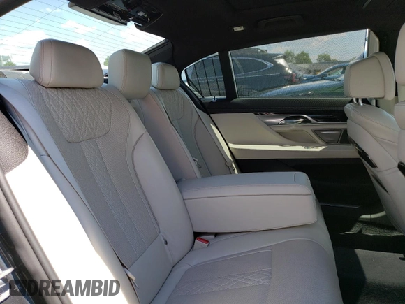 2016 BMW 7 Series 750i xDrive with VIN WBA7F2C58GG416649, listed as a Copart auction lot 48252162 with 32,845 mi miles. Bid and sale history available at carsss.com. Image 6.