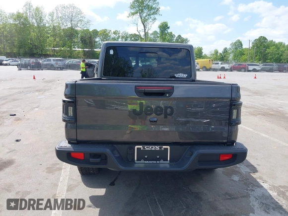 2024 Jeep Gladiator Sport с VIN 1C6HJTAG0RL131543, выставлен на аукционе IAAI как лот 42090629 с пробегом 8 546 миль миль и . История ставок и продаж доступна на DreamBid. Изображение 17.