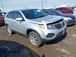 2011 Kia Sorento LX with VIN 5XYKTCA12BG014522, listed as a IAAI auction lot 42115390 with 116,515 mi miles. Bid and sale history available at carsss.com. Image 1.