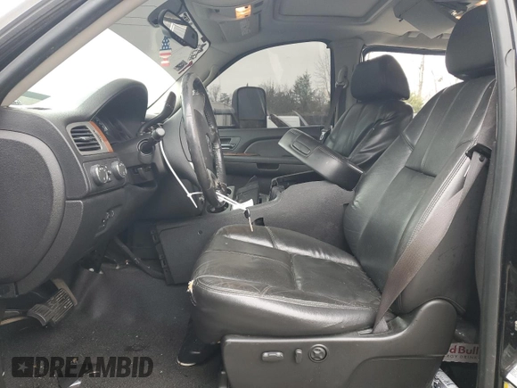 2008 GMC Sierra 3500HD SRW SLT z VIN 1GTHK33678F134009, wystawiony jako Copart lot #84897944 z przebiegiem 320 959 mil mil oraz Szkoda całkowita • Salvage title. Historia ofert i sprzedaży dostępna na DreamBid. Obrazek 7.