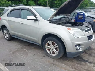 2013 Chevrolet Equinox LT z VIN 2GNALPEK0D6295765, wystawiony jako IAAI lot #42466236 z przebiegiem 131 998 mil mil oraz . Historia ofert i sprzedaży dostępna na DreamBid. Obrazek 1.