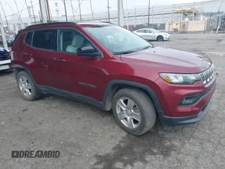 2022 Jeep Compass Latitude with VIN 3C4NJCBB8NT218393, listed as a IAAI auction lot 41712944 with 32,772 mi miles and . Bid and sale history available at carsss.com. Image 1.
