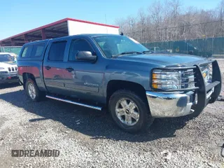 2013 Chevrolet Silverado 1500 LT with VIN 3GCPKSE77DG172991, listed as a IAAI auction lot 41631530 with 155,839 mi miles. Bid and sale history available at carsss.com. Image 1.