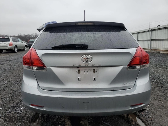 2015 Toyota Venza LE z VIN 4T3BA3BB8FU072719, wystawiony jako Copart lot #49866435 z przebiegiem 128 531 mil mil oraz Szkoda całkowita • Salvage title. Historia ofert i sprzedaży dostępna na DreamBid. Obrazek 6.