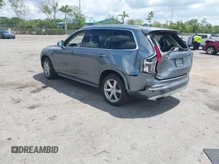 2020 Volvo XC90 Momentum z VIN YV4A221K9L1620562, wystawiony jako IAAI lot #42186536 z przebiegiem 173 383 mil mil oraz . Historia ofert i sprzedaży dostępna na DreamBid. Obrazek 3.