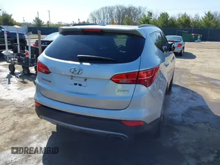 2014 Hyundai Santa Fe Sport with VIN 5XYZU3LB7EG136332, listed as a IAAI auction lot 41902059 with 200,140 mi miles. Bid and sale history available at carsss.com. Image 4.