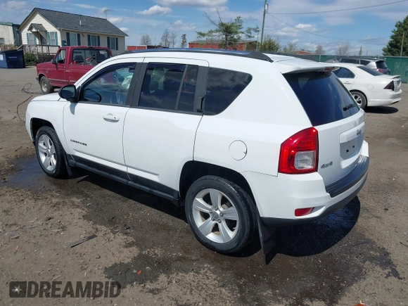 2012 Jeep Compass Sport with VIN 1C4NJDBB1CD588884, listed as a IAAI auction lot 41918765 with 199,008 mi miles. Bid and sale history available at carsss.com. Image 3.
