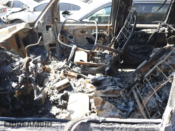 2000 GMC Savana z VIN 1GDFG15RXY1274892, wystawiony jako Copart lot #88920785 z przebiegiem Nie podano mil oraz Nie do naprawy • Non repairable. Historia ofert i sprzedaży dostępna na DreamBid. Obrazek 7.