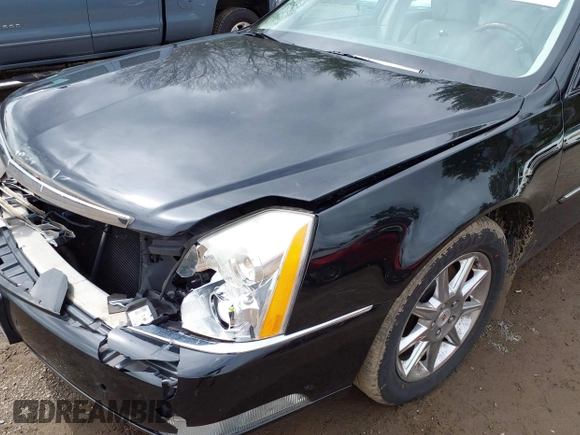 2010 Cadillac DTS w/1SC with VIN 1G6KD5EY8AU129996, listed as a IAAI auction lot 41960809 with 89,075 mi miles. Bid and sale history available at carsss.com. Image 14.