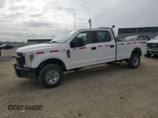 2019 Ford F-350 XL z VIN 1FT8W3B66KEC64396, wystawiony jako Copart lot #53131445 z przebiegiem 100 225 mil mil oraz Czysty tytuł • Clean title. Historia ofert i sprzedaży dostępna na DreamBid. Obrazek 1.