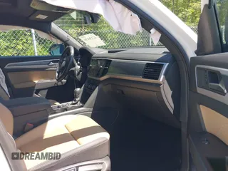 2023 Volkswagen Atlas SE с VIN 1V2KC2CA2PC220778, выставлен на аукционе IAAI как лот 42136136 с пробегом 30 370 миль миль и . История ставок и продаж доступна на DreamBid. Изображение 5.