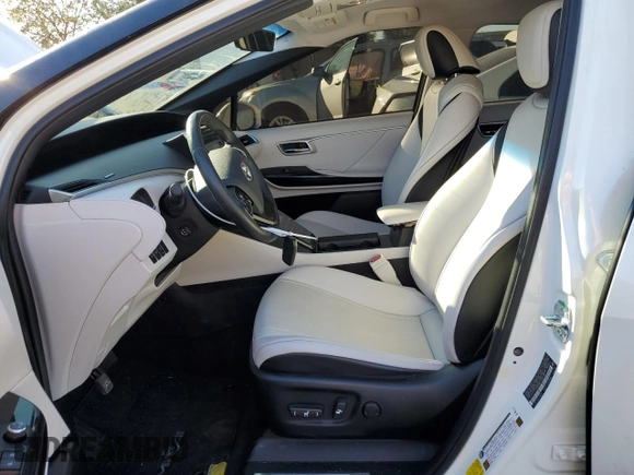 2019 Toyota Mirai with VIN JTDBVRBDXKA007291, listed as a Copart auction lot 83678074 with 40,997 mi miles and Salvage Title. Bid and sale history available at carsss.com. Image 7.