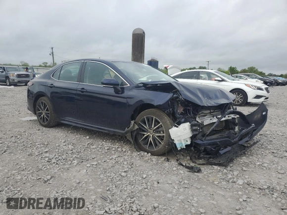 2022 Toyota Camry SE with VIN 4T1T11AK7NU651525, listed as a Copart auction lot 51455935 with 81,118 mi miles and Salvage Title. Bid and sale history available at carsss.com. Image 4.