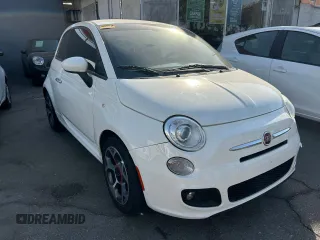 2016 FIAT 500 Sport z VIN 3C3CFFBR2GT176995, wystawiony jako Copart lot #77235214 z przebiegiem 53 990 mil mil oraz Czysty tytuł • Clean title. Historia ofert i sprzedaży dostępna na DreamBid. Obrazek 1.