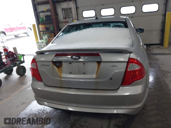 2010 Ford Fusion SEL with VIN 3FAHP0JA6AR427888, listed as a IAAI auction lot 41853215 with 186,581 mi miles. Bid and sale history available at carsss.com. Image 16.