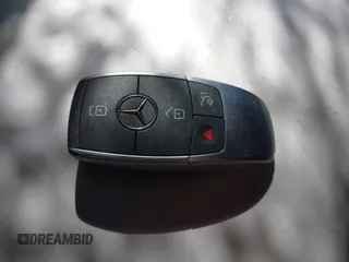 2020 Mercedes-Benz GLC 300 z VIN W1N0G8DB4LF802826, wystawiony jako IAAI lot #41831727 z przebiegiem 59 211 mil mil oraz . Historia ofert i sprzedaży dostępna na DreamBid. Obrazek 11.