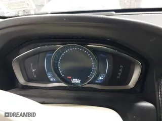 2015 Volvo XC60 T6 Platinum with VIN YV4902RM8F2651797, listed as a IAAI auction lot 41567952 with 230,868 mi miles. Bid and sale history available at carsss.com. Image 7.
