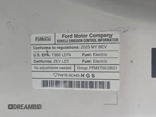 2023 Ford F-150 Lightning Pro z VIN 1FTVW1EL0PWG02840, wystawiony jako IAAI lot #42379448 z przebiegiem 52 710 mil mil oraz . Historia ofert i sprzedaży dostępna na DreamBid. Obrazek 29.