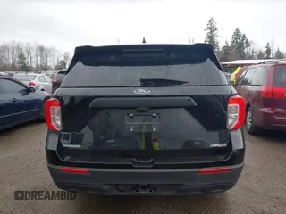 2022 Ford Police Interceptor Utility z VIN 1FM5K8AW2NNA08981, wystawiony jako IAAI lot #41857684 z przebiegiem 22 652 mil mil oraz . Historia ofert i sprzedaży dostępna na DreamBid. Obrazek 16.