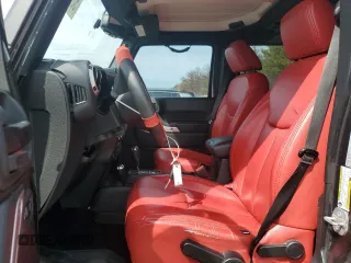 2018 Jeep Wrangler Unlimited Sahara with VIN 1C4BJWEG7JL856331, listed as a Copart auction lot 50246135 with 101,014 mi miles and Salvage title. Bid and sale history available at DreamBid. Image 7.
