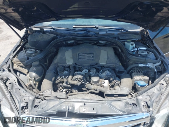 2011 Mercedes-Benz E-Class E 350 Luxury with VIN WDDHF5GB1BA462074, listed as a IAAI auction lot 42017000 with 170,658 mi miles. Bid and sale history available at carsss.com. Image 10.
