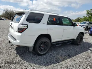 2018 Toyota 4Runner SR5 with VIN JTEBU5JRXJ5500352, listed as a Copart auction lot 51120335 with Not Provided miles and Salvage Title. Bid and sale history available at DreamBid. Image 3.