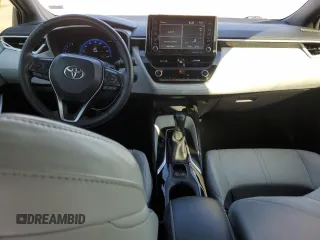 2020 Toyota Corolla Hatchback XSE with VIN JTNC4RBE2L3104485, listed as a Copart auction lot 50665565 with 33,351 mi miles and Salvage Title. Bid and sale history available at carsss.com. Image 8.