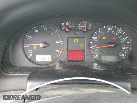 2000 Volkswagen Passat z VIN WVWMA23B3YP228438, wystawiony jako Copart lot #48724625 z przebiegiem 204 670 mil mil oraz Szkoda całkowita • Salvage title. Historia ofert i sprzedaży dostępna na DreamBid. Obrazek 9.