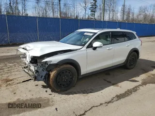 2021 Volvo V60 z VIN YV4102WK3M1065110, wystawiony jako Copart lot #49834295 z przebiegiem 22 964 mil mil oraz Szkoda całkowita • Salvage title. Historia ofert i sprzedaży dostępna na DreamBid. Obrazek 1.