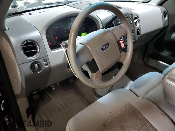 2004 Ford F-150 XL with VIN 1FTRF14W64NB86078, listed as a Copart auction lot 47016825 with 133,716 mi miles and Clean Title. Bid and sale history available at DreamBid. Image 8.
