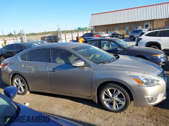 2014 Nissan Altima 2.5 with VIN 1N4AL3AP8EN369973, listed as a IAAI auction lot 40566240 with 145,434 mi miles. Bid and sale history available at carsss.com. Image 13.