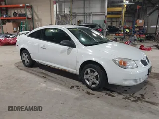2009 Pontiac G5 with VIN 1G2AS18H897245796, listed as a IAAI auction lot 41499758 with 192,007 mi miles. Bid and sale history available at carsss.com. Image 1.