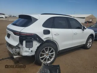 2022 Porsche Cayenne z VIN WP1AA2AY2NDA04695, wystawiony jako Copart lot #52499635 z przebiegiem 25 087 mil mil oraz Szkoda całkowita • Salvage title. Historia ofert i sprzedaży dostępna na DreamBid. Obrazek 3.