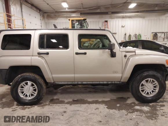 2007 Hummer H3 SUV with VIN 5GTDN13E078250892, listed as a IAAI auction lot 41991208 with 148,283 mi miles. Bid and sale history available at carsss.com. Image 13.
