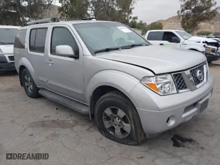 2006 Nissan Pathfinder SE with VIN 5N1AR18U76C646520, listed as a IAAI auction lot 42077515 with 187,635 mi miles. Bid and sale history available at carsss.com. Image 1.