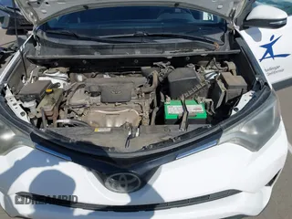 2018 Toyota RAV4 XLE with VIN 2T3WFREV7JW480326, listed as a IAAI auction lot 42021965 with 174,347 mi miles. Bid and sale history available at carsss.com. Image 10.