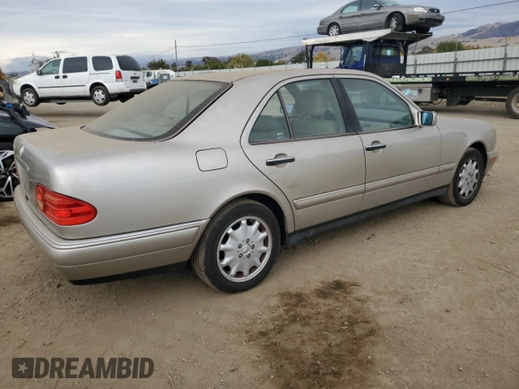1998 Mercedes-Benz E-Class with VIN WDBJF65F2WA655345, listed as a Copart auction lot 81638574 with 159,554 mi miles and Clean Title. Bid and sale history available at carsss.com. Image 3.