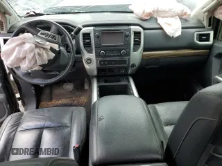 2016 Nissan Titan SL z VIN 1N6BA1F22GN504550, wystawiony jako Copart lot #56616955 z przebiegiem 176 020 mil mil oraz Szkoda całkowita • Salvage title. Historia ofert i sprzedaży dostępna na DreamBid. Obrazek 8.