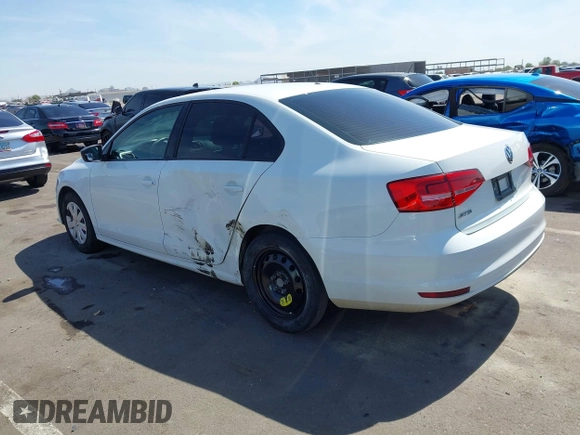 2015 Volkswagen Jetta S с VIN 3VW2K7AJ1FM266410, выставлен на аукционе IAAI как лот 42353308 с пробегом 147 578 миль миль и . История ставок и продаж доступна на DreamBid. Изображение 3.