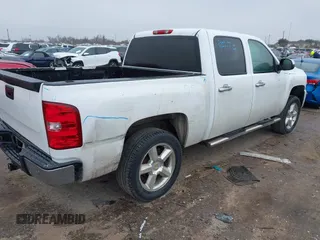 2009 Chevrolet Silverado 1500 LT with VIN 3GCEK23M29G171321, listed as a IAAI auction lot 41626086 with 302,921 mi miles and . Bid and sale history available at DreamBid. Image 4.
