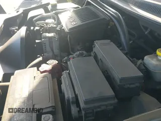 2006 Jeep Commander z VIN 1J8HG48N06C128017, wystawiony jako IAAI lot #41691941 z przebiegiem 143 839 mil mil oraz . Historia ofert i sprzedaży dostępna na DreamBid. Obrazek 14.