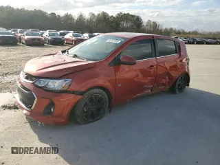 2020 Chevrolet Sonic LT z VIN 1G1JD6SBXL4137625, wystawiony jako Copart lot #48157655 z przebiegiem 100 632 mil mil oraz Szkoda całkowita • Salvage title. Historia ofert i sprzedaży dostępna na DreamBid. Obrazek 1.