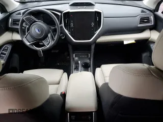 2024 Subaru Ascent Limited z VIN 4S4WMAUD8R3441044, wystawiony jako Copart lot #52029325 z przebiegiem 10 083 mil mil oraz Szkody całkowita. Historia ofert i sprzedaży dostępna na DreamBid. Obrazek 8.