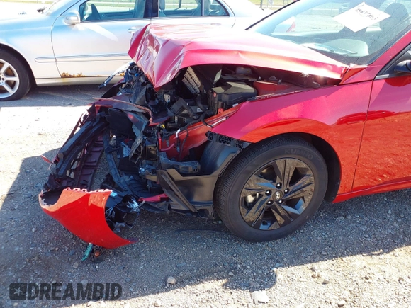2022 Hyundai Elantra SEL with VIN 5NPLM4AG7NH085403, listed as a IAAI auction lot 40477863 with 18,638 mi miles and . Bid and sale history available at DreamBid. Image 6.