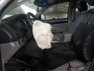2007 Toyota Tacoma с VIN 5TEMU52N37Z441062, выставлен на аукционе Copart как лот 45107125 с пробегом 207 948 миль миль и Списание • Salvage title. История ставок и продаж доступна на DreamBid. Изображение 7.