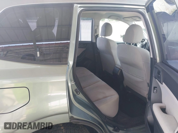 2015 Subaru Forester 2.5i with VIN JF2SJABC2FH441787, listed as a IAAI auction lot 42525480 with 175,878 mi miles and . Bid and sale history available at DreamBid. Image 8.