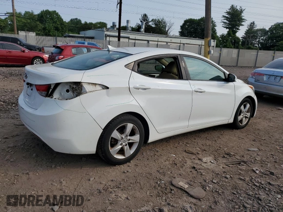2013 Hyundai Elantra GLS z VIN 5NPDH4AE2DH257052, wystawiony jako Copart lot #59750455 z przebiegiem 70 580 mil mil oraz Szkoda całkowita • Salvage title. Historia ofert i sprzedaży dostępna na DreamBid. Obrazek 3.