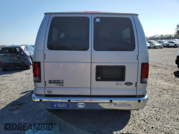 2010 Ford Econoline Passenger XL с VIN 1FBNE3BL1ADA45544, выставлен на аукционе Copart как лот 46173945 с пробегом 81 132 миль миль и Списание • Salvage title. История ставок и продаж доступна на DreamBid. Изображение 6.