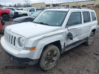2016 Jeep Patriot High Altitude Edition with VIN 1C4NJRFB9GD808902, listed as a IAAI auction lot 41919059 with 123,265 mi miles. Bid and sale history available at carsss.com. Image 17.